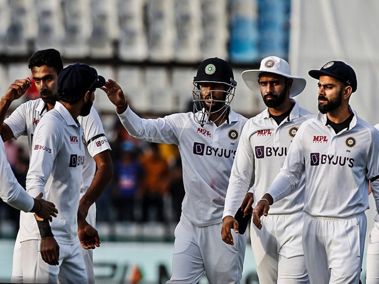 IND Vs SL: రెండో రోజు ముగిసిన ఆట.. కష్టాల్లో శ్రీలంక