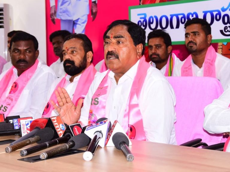 Errabelli Dayakar Rao : కావాలనే కేంద్రం రా రైస్ అడుగుతోంది..