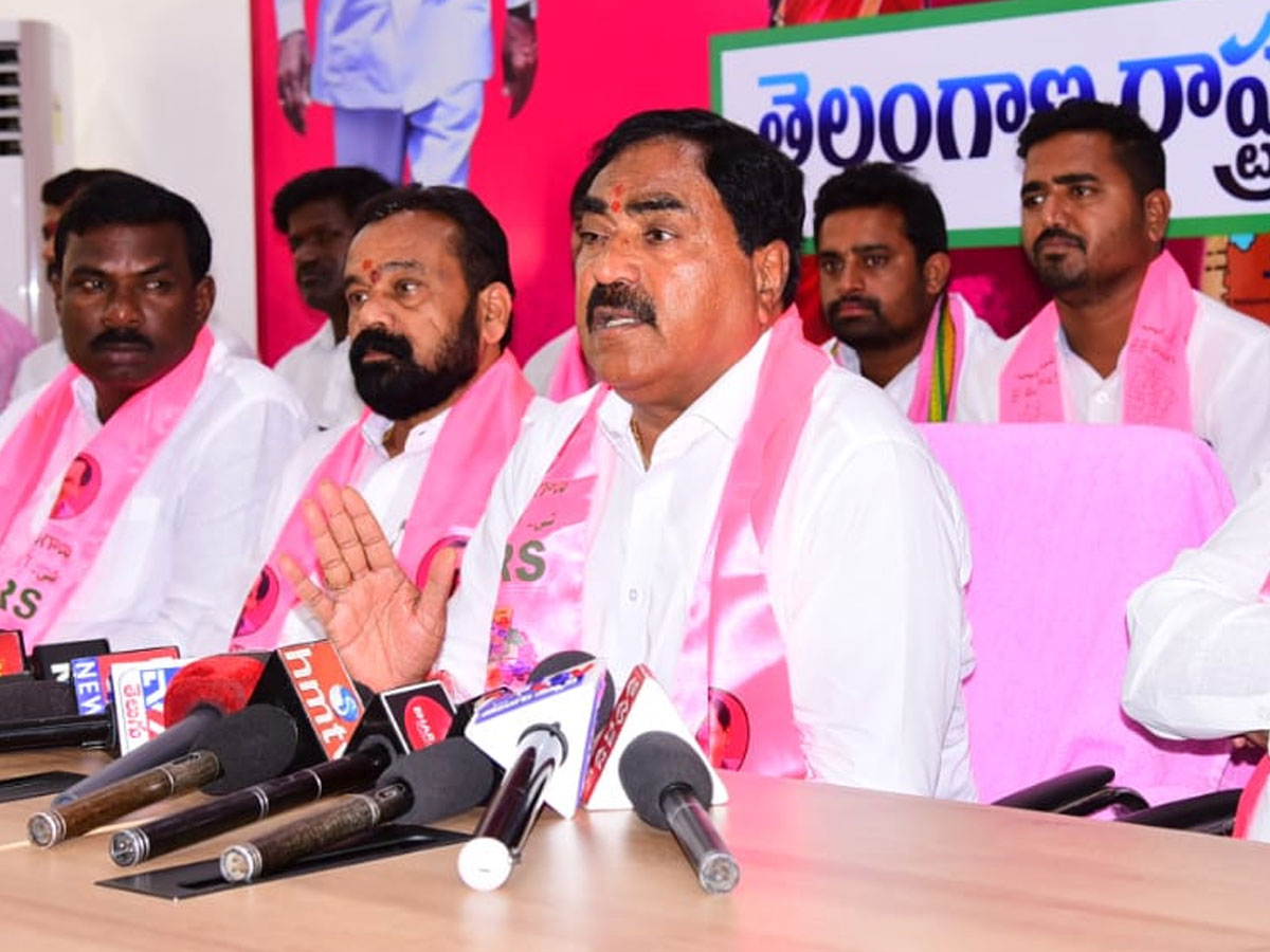 Errabelli Dayakar Rao : కావాలనే కేంద్రం రా రైస్ అడుగుతోంది..