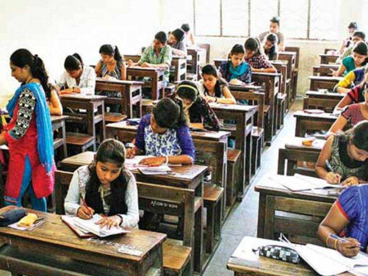 Andhra Pradesh: టెన్త్‌ ప్రశ్న పత్రం లీక్‌..! విద్యాశాఖ కీలక ఆదేశాలు