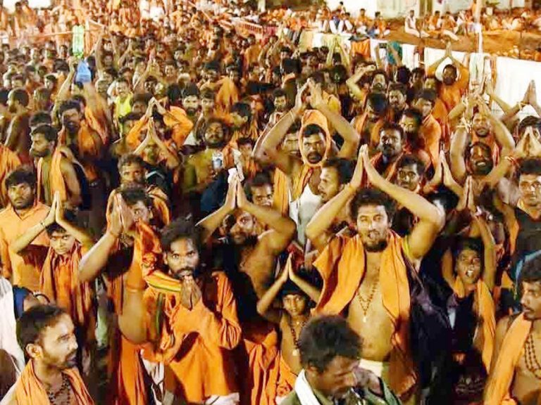 Kondagattu : కాషాయ వర్ణంగా మారిన అంజన్న క్షేత్రం..