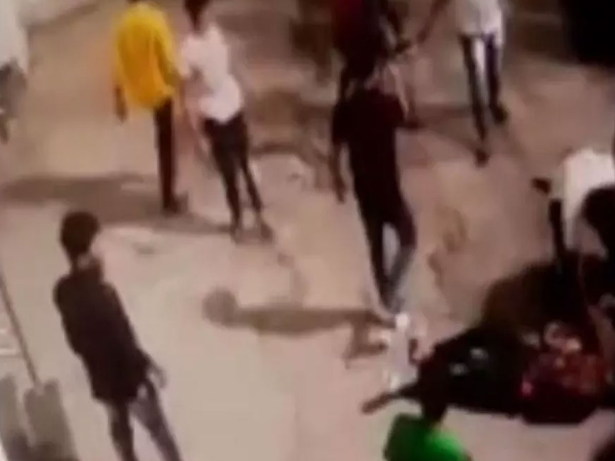 Street Fight: హైదరాబాద్‌ ఓల్డ్‌ సిటీలో స్ట్రీట్‌ ఫైట్‌..! ఒకరు మృతి..