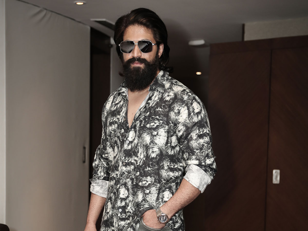 KGF2 Press Meet At Tirupati : యష్ స్ట్రెయిట్ తెలుగు సినిమా ఎప్పుడంటే ?