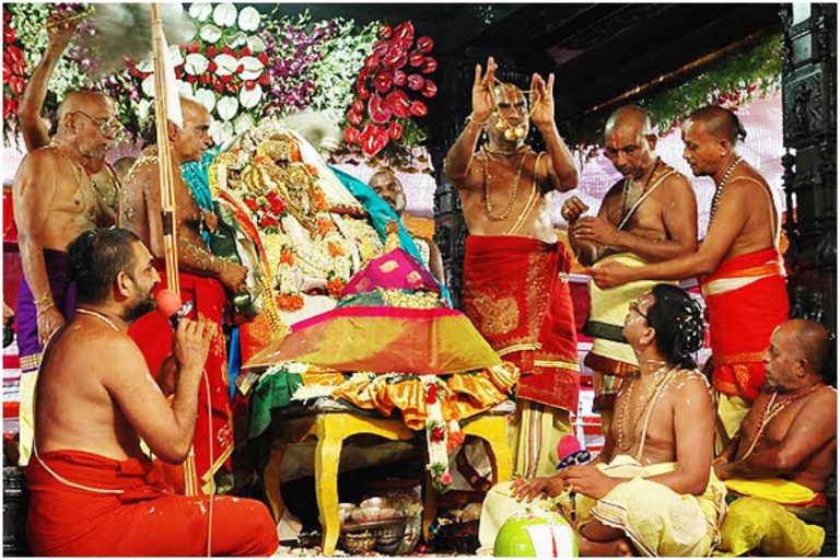 Bhadradri Temple: ఏర్పాట్లు ముమ్మరం.. టికెట్ విక్రయాలపై అయోమయం