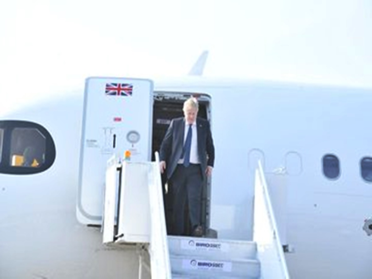 Boris Johnson: భారత్ చేరుకున్న బ్రిటన్ ప్రధాని.. రెండు రోజుల పాటు పర్యటన