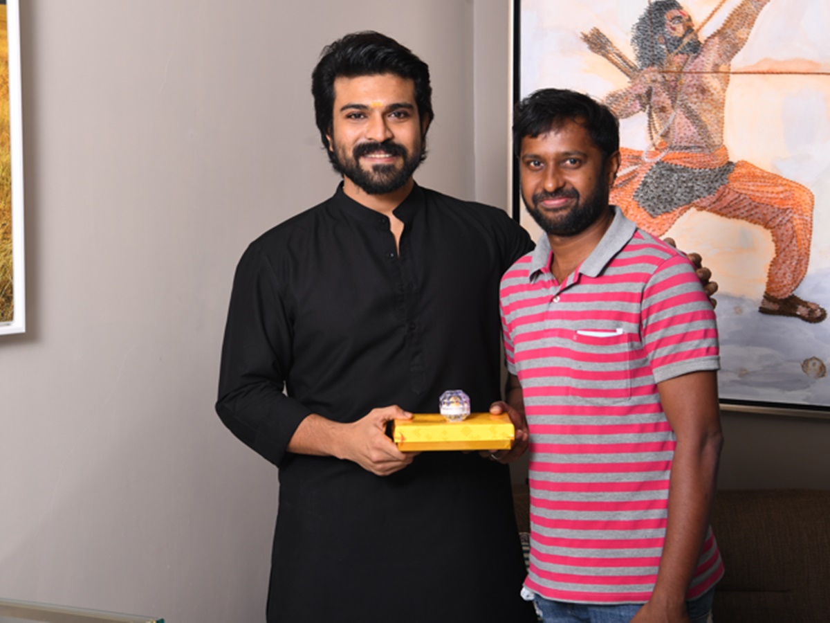 Ram Charan: RRR టీమ్‌కు సర్‌ప్రైజ్.. 10 గ్రాముల బంగారు కాయిన్ బహుమతి