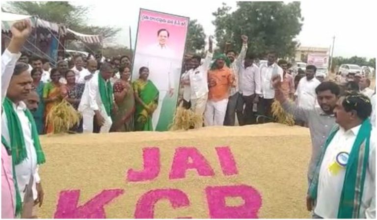 Errabelli Dayakar Rao: ఆఖరి గింజవరకూ కొంటాం.. టెన్షన్ వద్దు