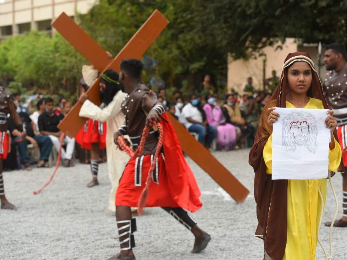 Good Friday : హైదరాబాద్‌లో గుడ్‌ఫ్రైడే వేడుకలు..