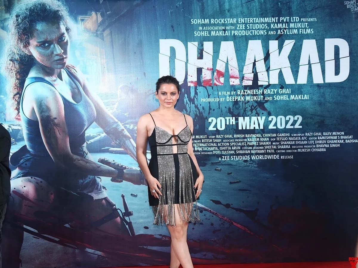 కంగనా ఇండియన్ ఏంజెలీనా అనిపించుకోవాలనుకుంటోందా!?