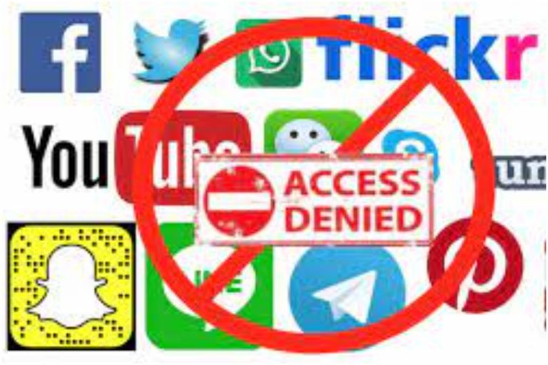 Srilanka Crisis: శ్రీలంకలో సోషల్ మీడియాపై ఆంక్షలు