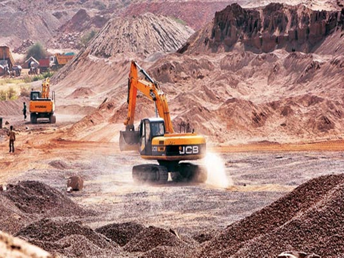 Mining Mafia: గుడివాడలో చెలరేగిపోతున్న మట్టి మాఫియా