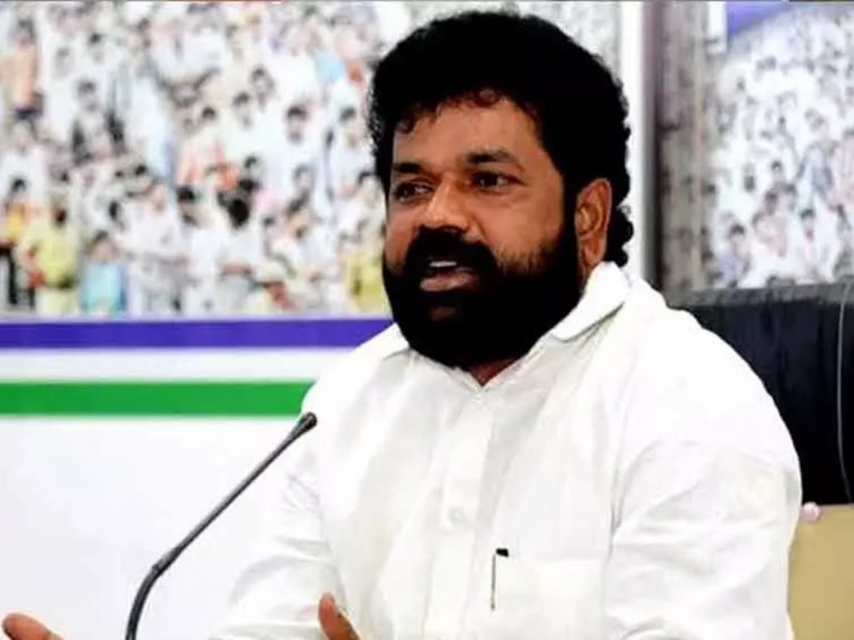 YSRCP: కానిస్టేబుల్ తీరుపై బాపట్ల ఎంపీ నందిగం సురేష్ ఆగ్రహం