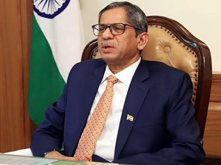 CJI Ramana: తీర్పు అనుకూలంగా రాకపోతే జడ్జిని దూషిస్తారా?