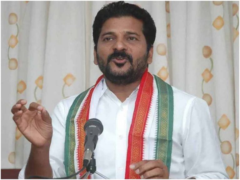 Revanth Reddy: నీకు తుపాకీ పెడితే ఫాంహౌస్ రాసిస్తావా..?