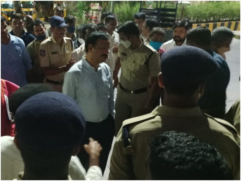 Vc Sajjanar: ఖమ్మంలో ఆర్టీసీ ఎండీ తనిఖీలు. సెల్ఫీల కోసం క్యూలు