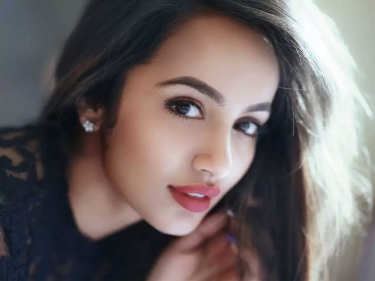 Bigg Boss Non Stop : ఈ వారం ఈ హాట్ బ్యూటీ అవుట్ ?