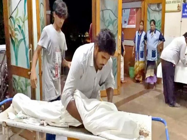 Tirupati: రుయా ఆస్పత్రి ఘటనపై ప్రభుత్వం సీరియస్.. ఆర్ఎంవోపై వేటు