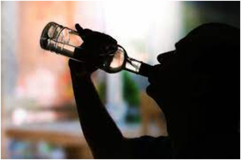 Tirupati Street Fight: రెచ్చిపోయిన మందుబాబులు