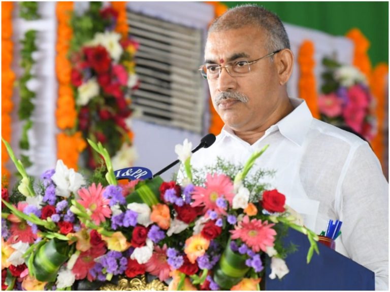 Chelluboyina Venugopal: సినీ ఇండస్ట్రీ ఇబ్బందులు తొలగిస్తాం