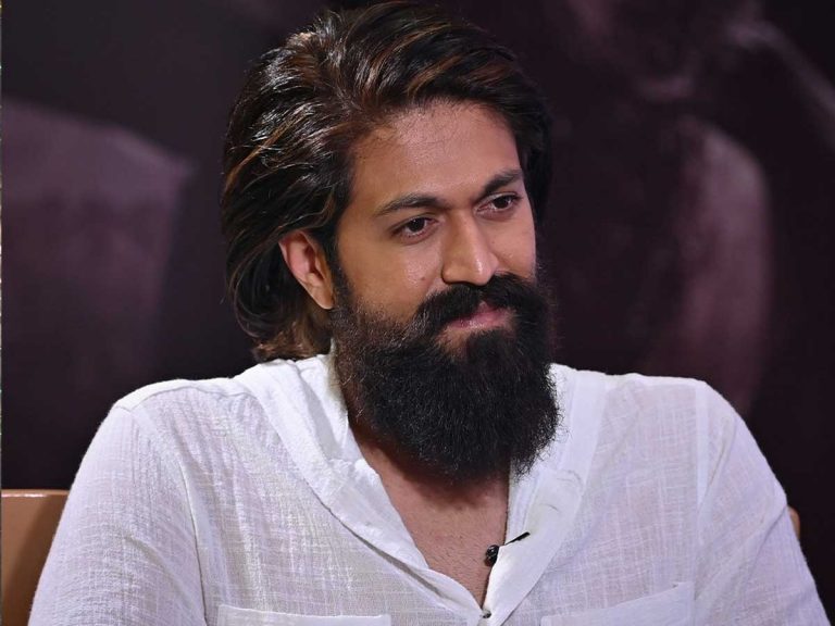 KGF 2 : వాళ్ళతో నన్ను పోల్చకండి.. సౌత్ ఇండస్ట్రీపై సంచలన వ్యాఖ్యలు చేసిన యష్..