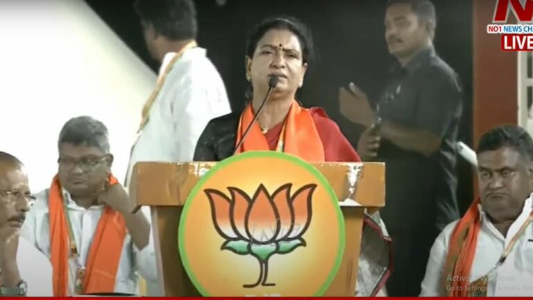 DK Aruna : తండ్రి కొడుకులు ఫ్రస్టేషన్‌లో ఉన్నరు