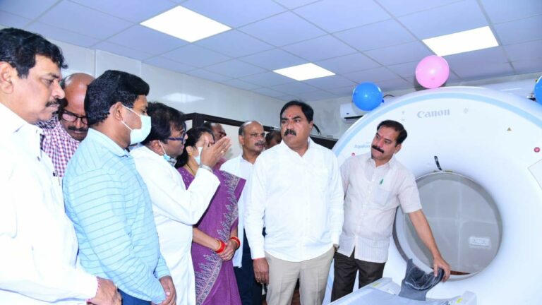 Errabelli Dayakar Rao : 40 ఏళ్లలో అభివృద్ధి జరుగలే.. కేసీఆర్‌ వచ్చినంకనే..