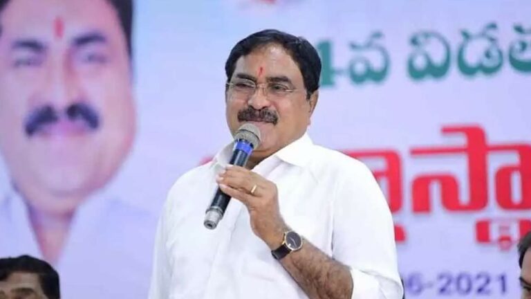 Errabelli Dayakar Rao : కూట్లో రాయి తీయనోడు, ఏట్లో రాయి తీస్తాడా?