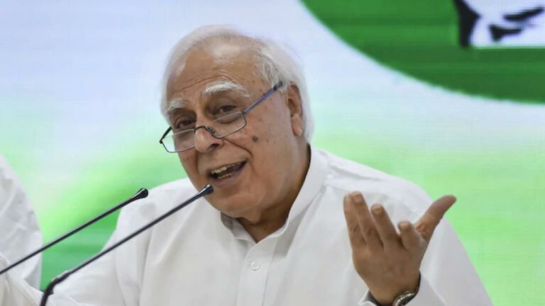 Kapil Sibal: కాంగ్రెస్ పార్టీకి కపిల్ సిబల్ గుడ్ బై.. ఎస్పీ తరుపున నామినేషన్