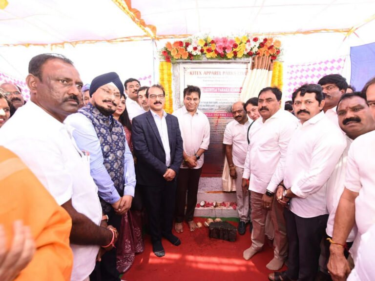 Minister KTR : నిరుద్యోగులకు గుడ్‌న్యూస్‌.. రాబోయే 18 నెలల్లో 20 వేల ఉద్యోగాలు