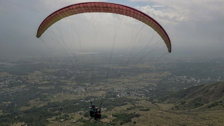Paragliding : కరీంనగర్‌లో విహంగ వీక్షణం.. త్వరలో