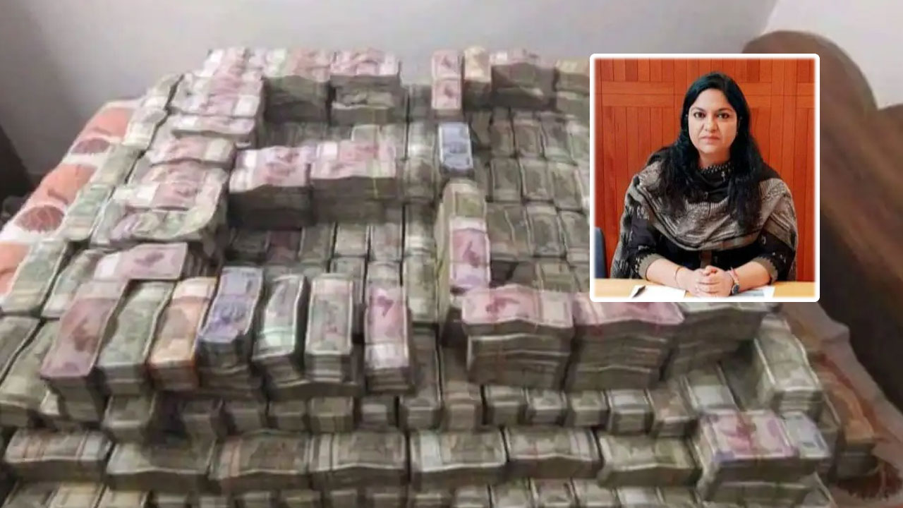 Pooja Singhal: మనీలాండరింగ్ కేసు.. ఐఏఎస్ అధికారిణి అరెస్ట్..