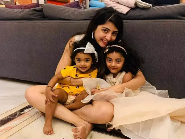 Poonam Kaur: ఫొటోలో ఉన్నది నా స్నేహితుల పిల్లలు.. క్లారిటీ ఇచ్చిన పూనమ్