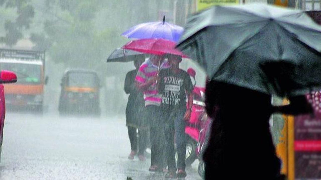 Monsoon: తెలంగాణకు భారీ వర్ష సూచన