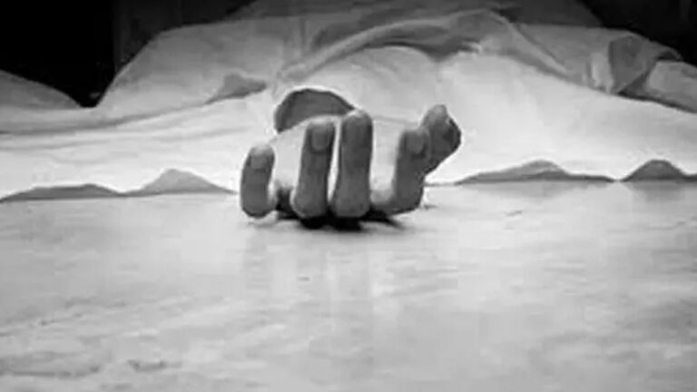 Telangana: విద్యార్థిని సూసైడ్‌ కేసులో కొత్త ట్విస్ట్.. రేప్ చేసి చంపేశారు..!