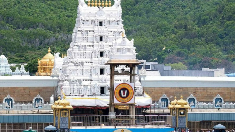 TTD: శ్రీవారి భక్తులకు శుభవార్త.. రేపే అన్ని టికెట్లు విడుదల..