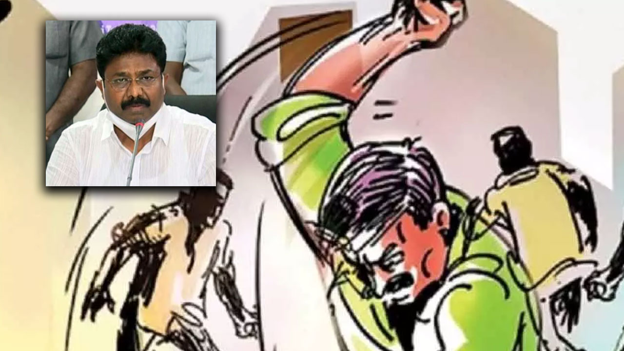 Prakasam: శిలాఫలకం పెట్టిన చిచ్చు.. కొట్టేసుకున్న వైపీపీ వర్గాలు