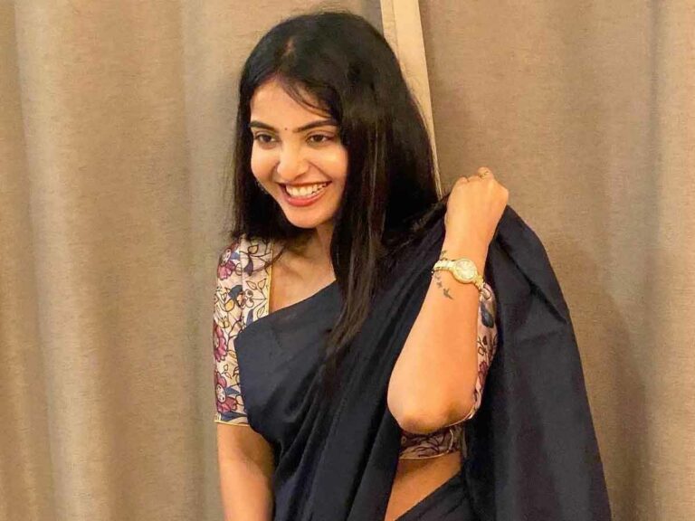 Ananya Nagalla: ఆ నవ్వుతో తెలుగమ్మాయి  అందం ఇంకా రెట్టింపయ్యిందే