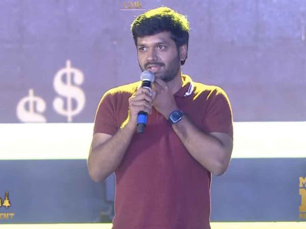 Anil Ravipudi: ఆ పని చేసి స్టేజిపైనే సుమను ఏడిపించిన డైరెక్టర్