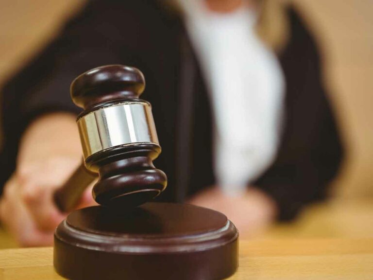 High Court: వ్యభిచారం చేసే విటుడు నేరస్తుడు కాదు.. కోర్టు సంచలన తీర్పు