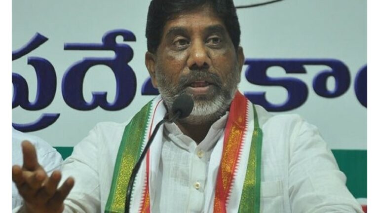 Bhatti Vikramarka: ఆజాదీ కా అమృత్ ఉత్సవాల్లో దేశ మహనీయుల ఫోటోలు ఏవీ..?