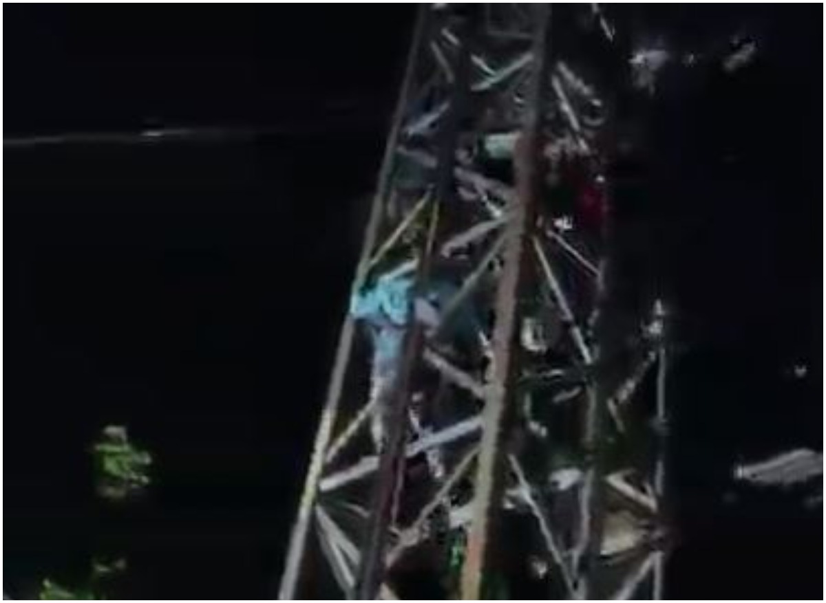 Cell Tower: మద్యం మత్తులో సెల్ టవరెక్కి….