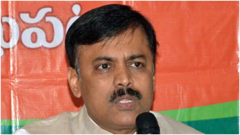 GVL NarasimhaRao: మూడు రాజధానులు అసాధ్యం