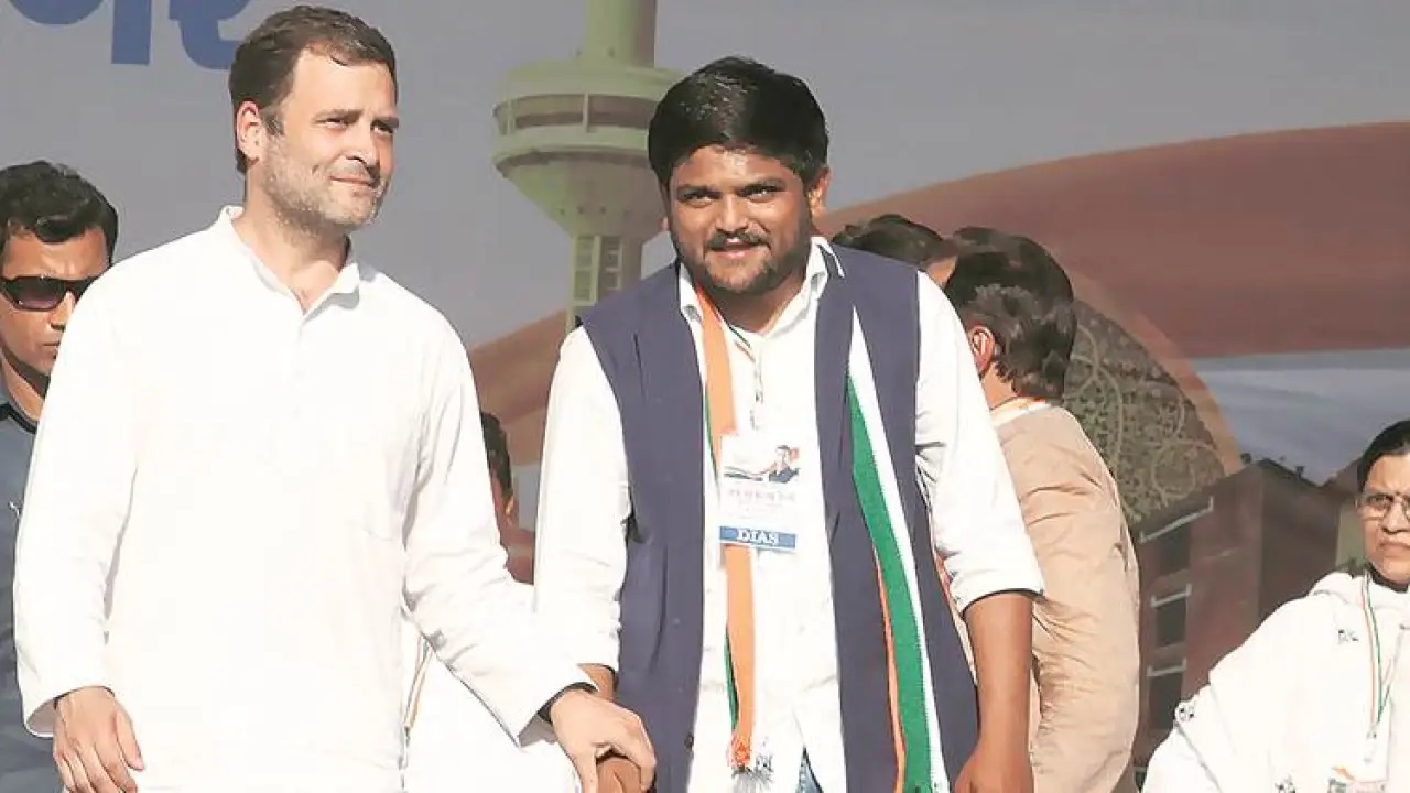 Gujarat: Controversial controversy .. Rahul Gandhi and Hearthik Patel on the same stage