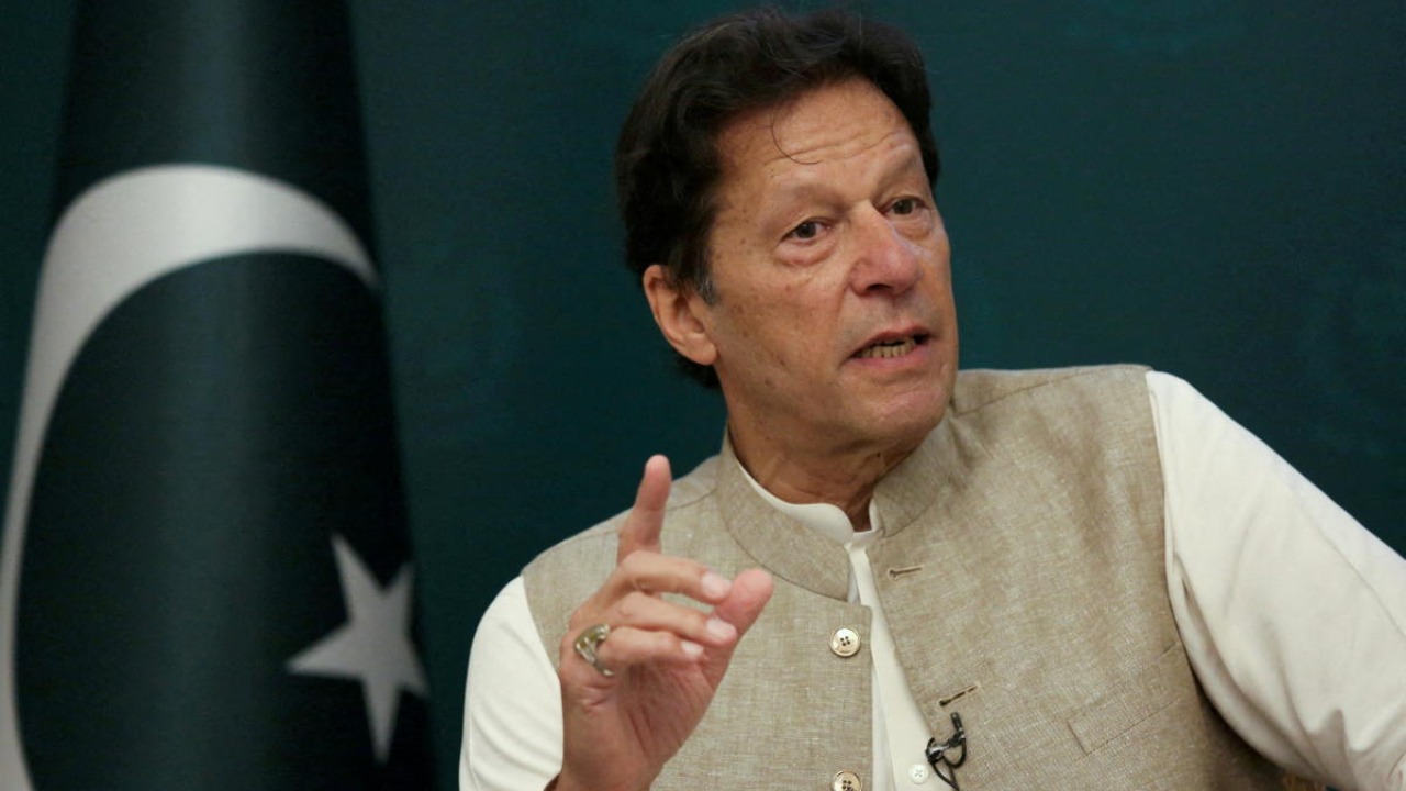 Imran Khan: పాకిస్తాన్ పై అణు బాంబు వేయడం బెటర్