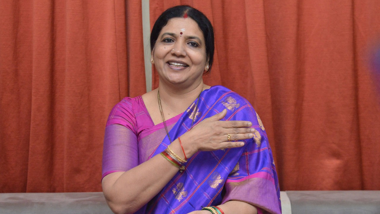 Jeevitha Rajashekar: జీవితా నోరు అదుపులో పెట్టుకో.. నిర్మాత ఫైర్