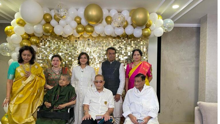 Super Star: మహేశ్ లేకుండానే కృష్ణ బర్త్ డే!