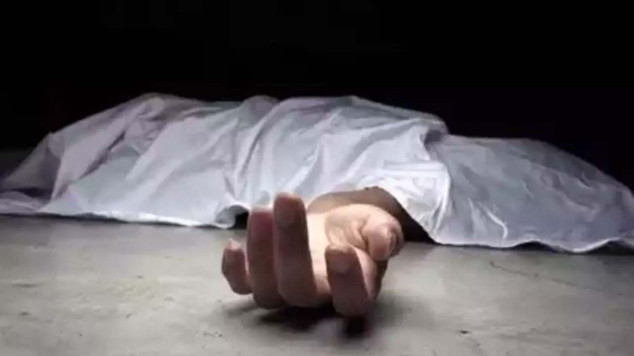 Medchal:కుళ్లిపోయిన మహిళ మృతదేహం, కొడుకు పై అనుమానం!