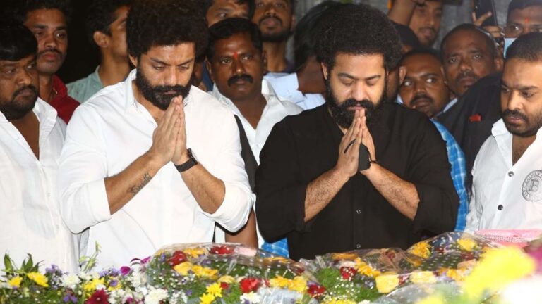 NTR Jayanthi: మ‌హానాయకుడికి నివాళుల‌ర్పించిన జూనియ‌ర్ ఎన్జీఆర్‌, క‌ళ్యాణ్ రామ్‌