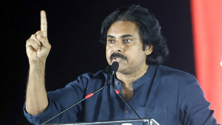 Pawan Kalyan: పోలీసు బాస్‌ ల తీరుపై పవన్ ఫైర్