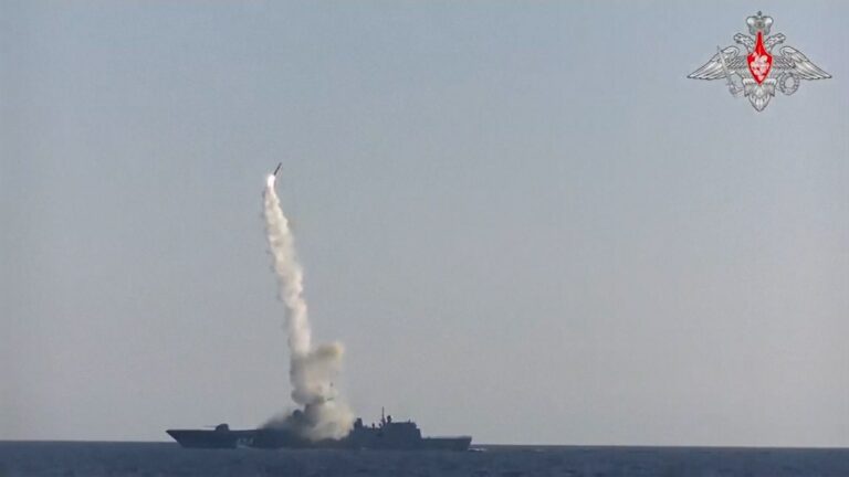 Russia: రష్యా హైపర్ సోనిక్ మిస్సైల్ ప్రయోగం సక్సెస్.